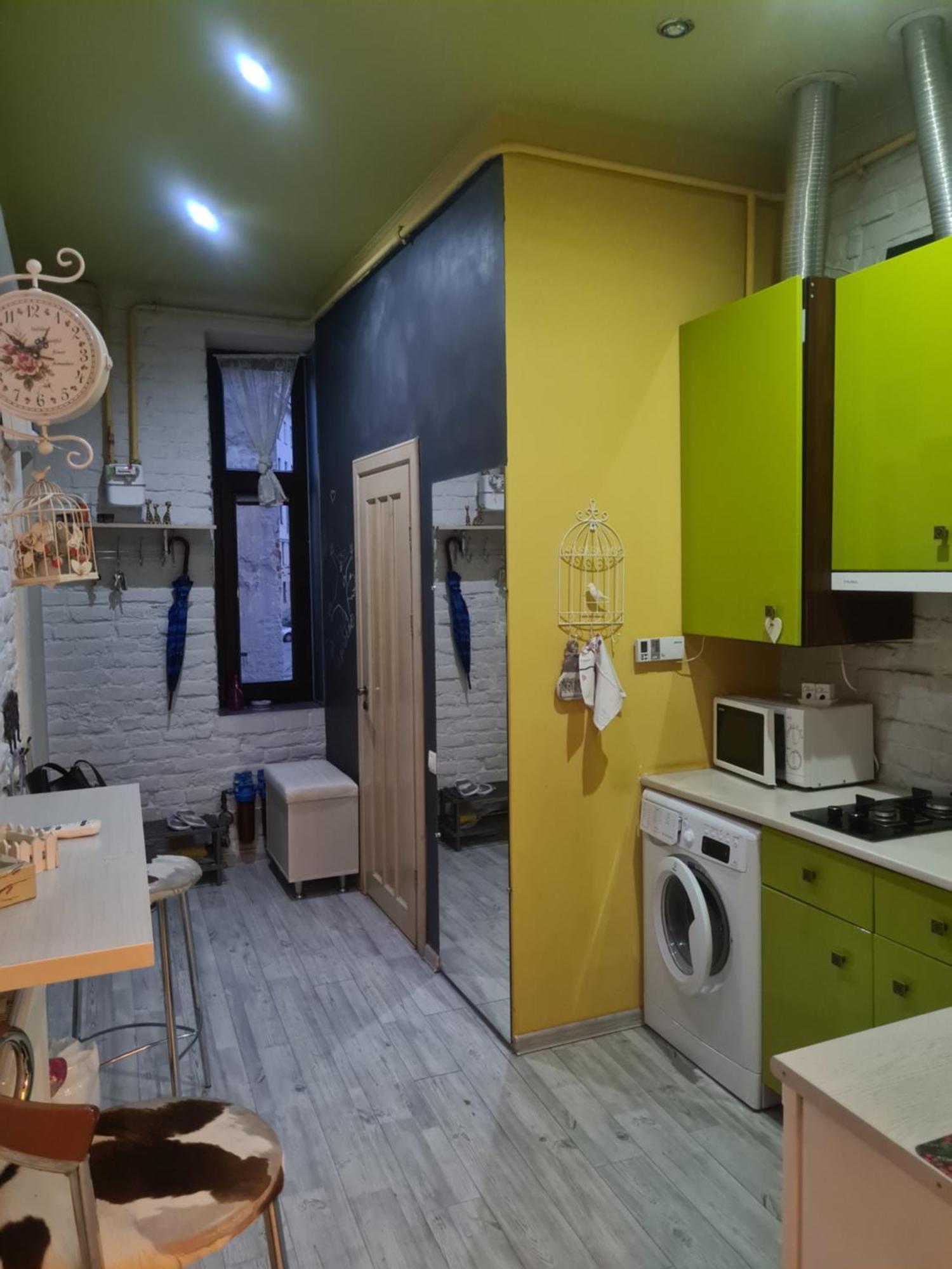 Cozy Compact Flat In The City Center Lviv Ruang foto